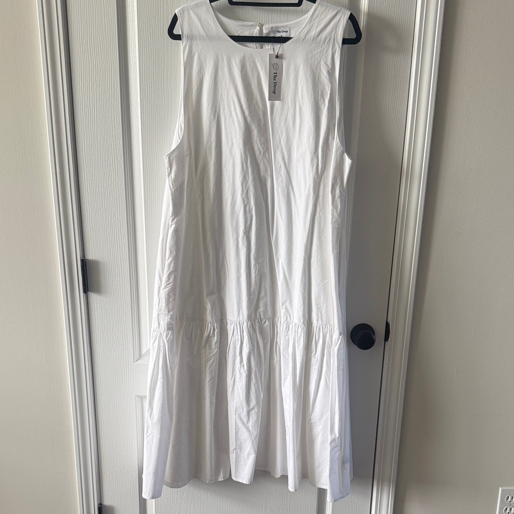 Chic White Sleeveless Midi Dress